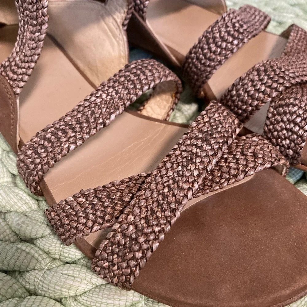 Stuart Weitzman Bounceraf Braided Raffia Brown Leather Crisscross Strappy Sandal
